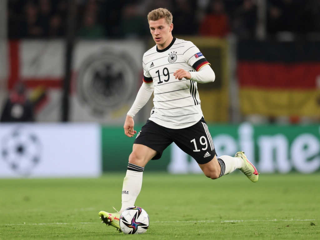 克罗斯或重披德国战袍 瞄准2024欧洲杯再创辉煌 克罗斯或重披德国战袍 瞄准2024欧洲杯再创辉煌